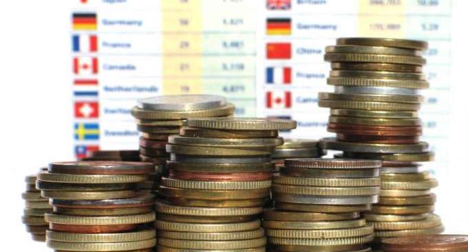 Euro vijon zhvleresimin ndaj Lekut - Dollari dhe Paundi britanik te pandryshuara